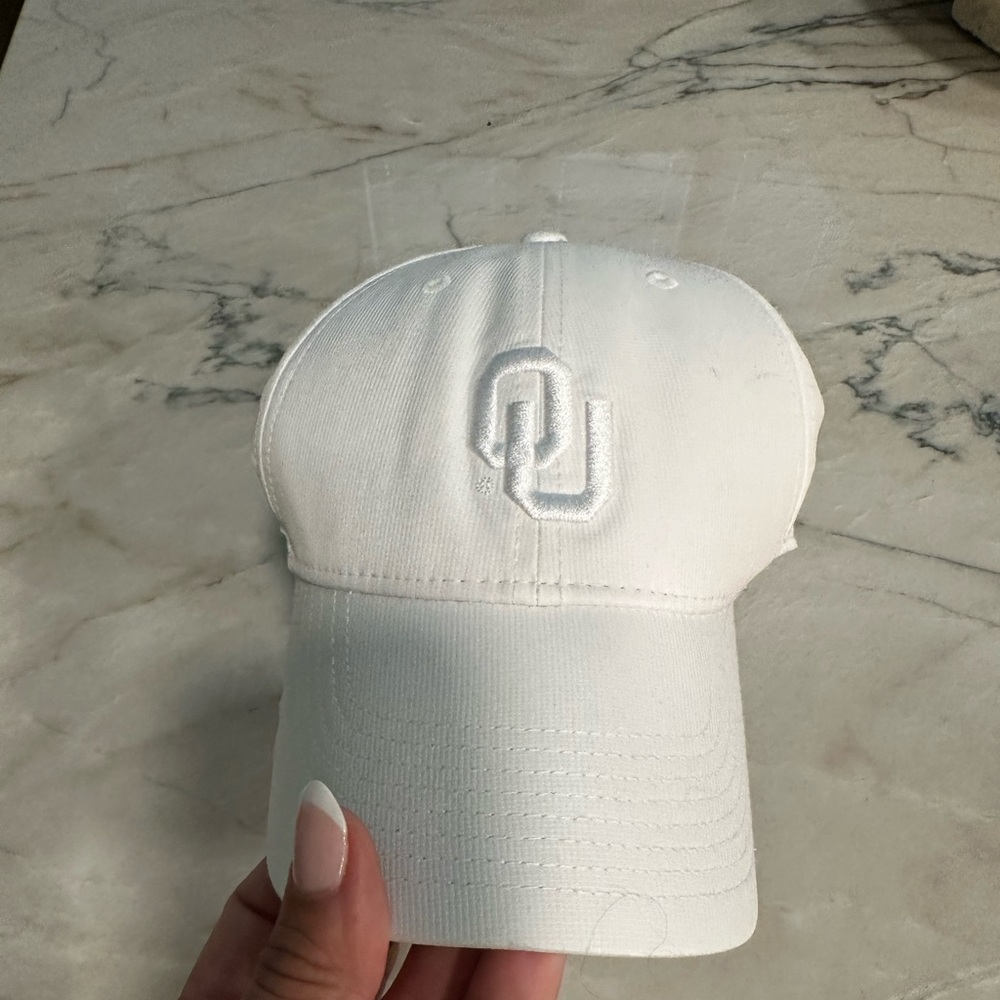 DRI FIT OU BASEBALL CAP